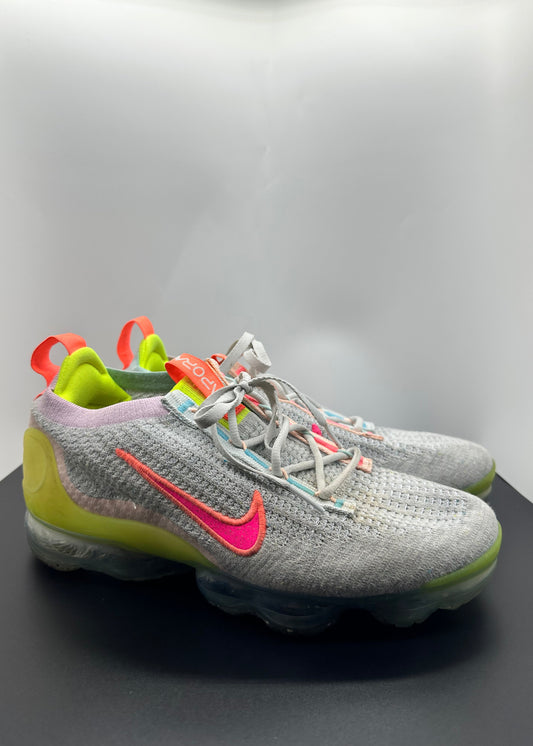 Nike Air Vapormax 2021 FK 'Neon' Photon Dust Hyper Pink (Women's 9)