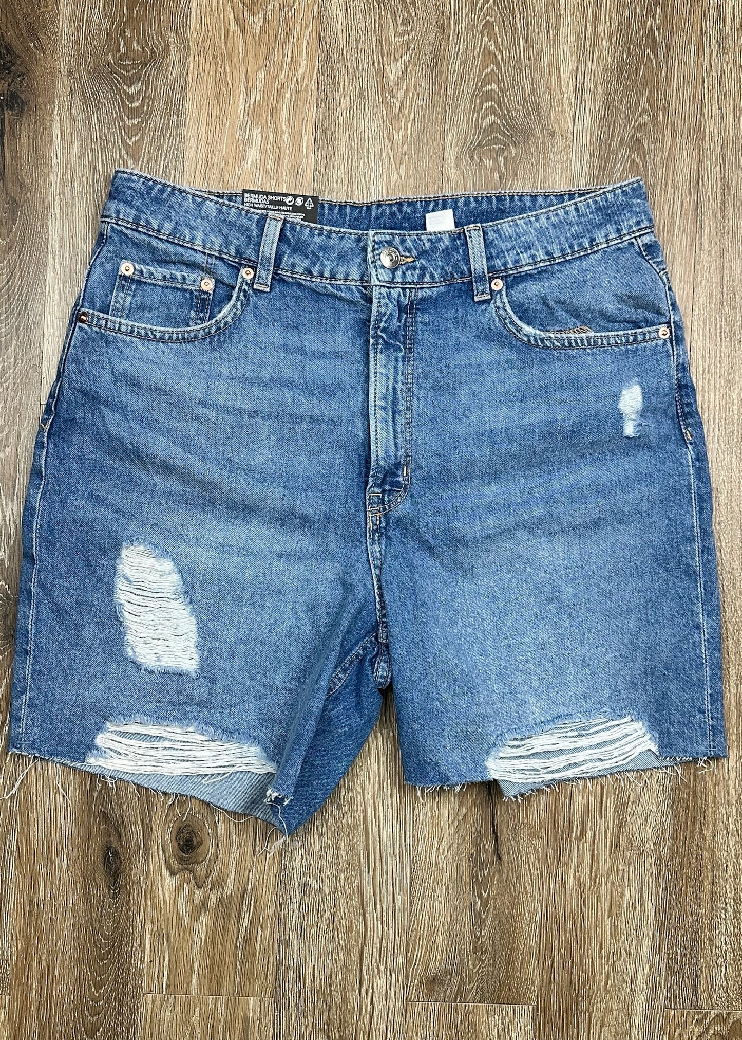 High Waist Bermuda Shorts by Divided