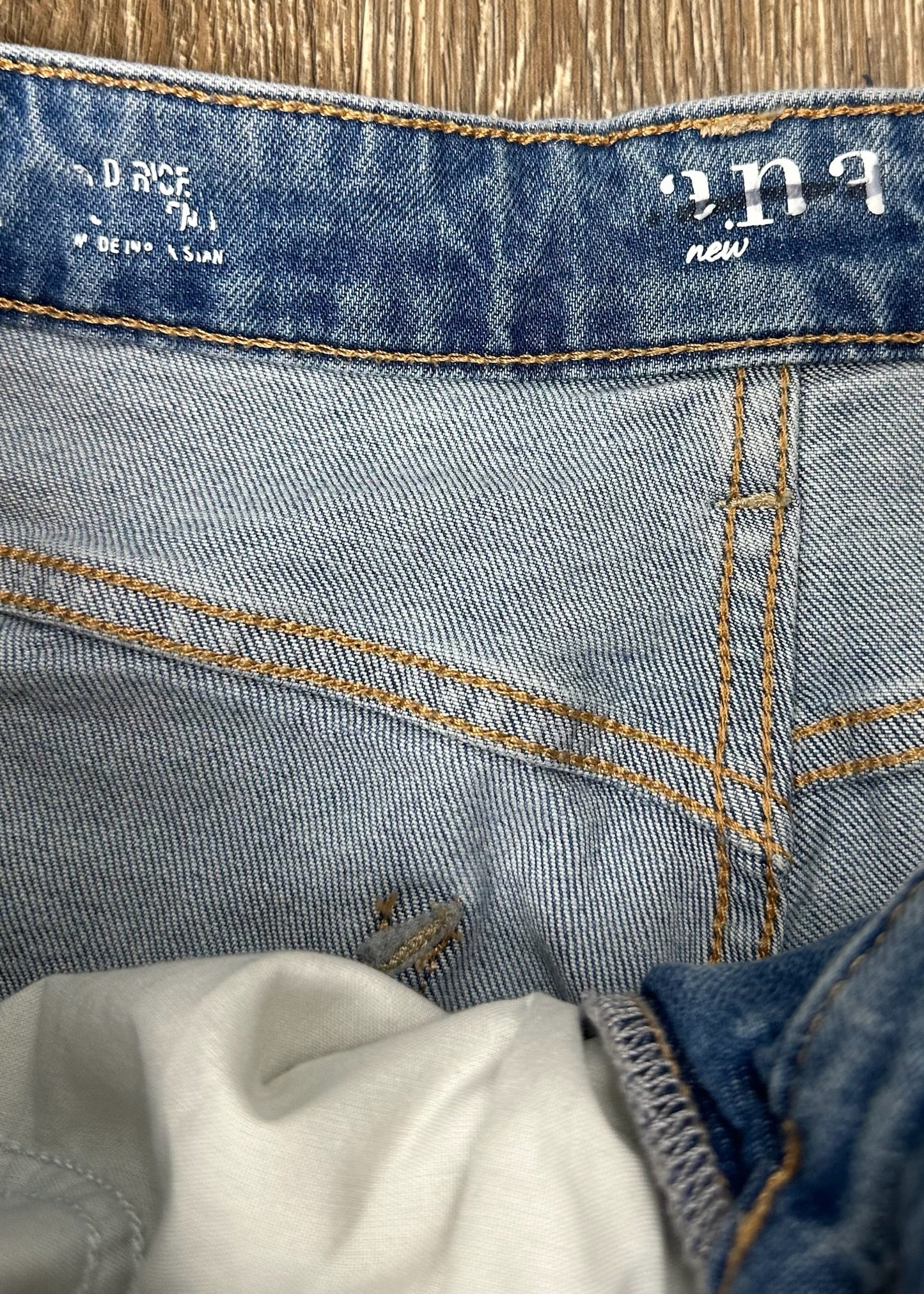 Light Jeans by Ana