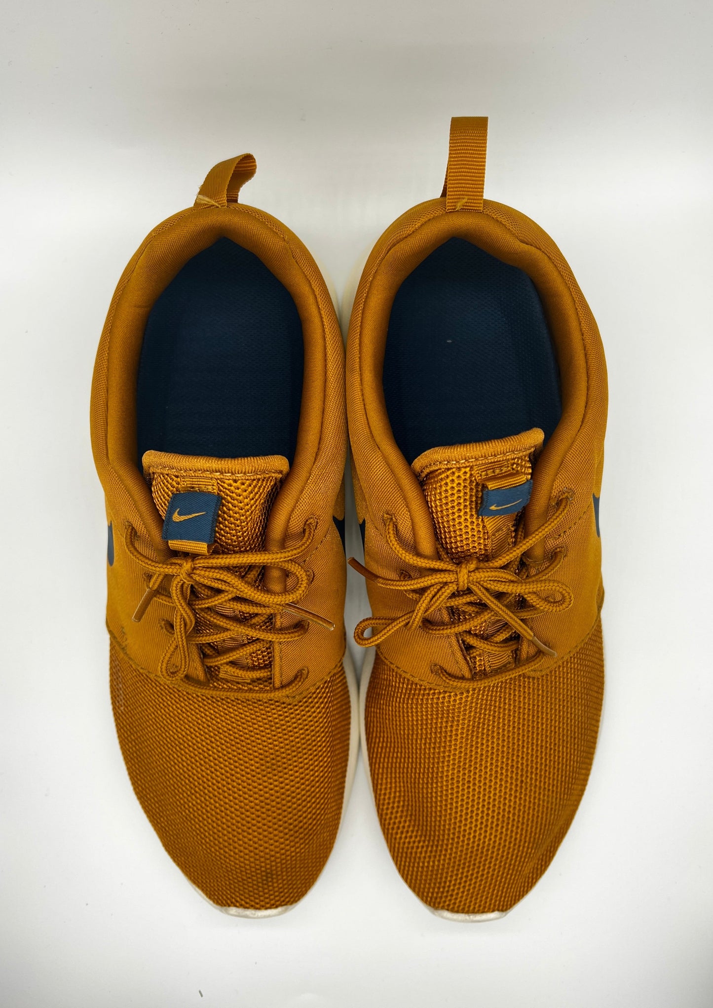 Mens Navy and Gold Roshe By Nike