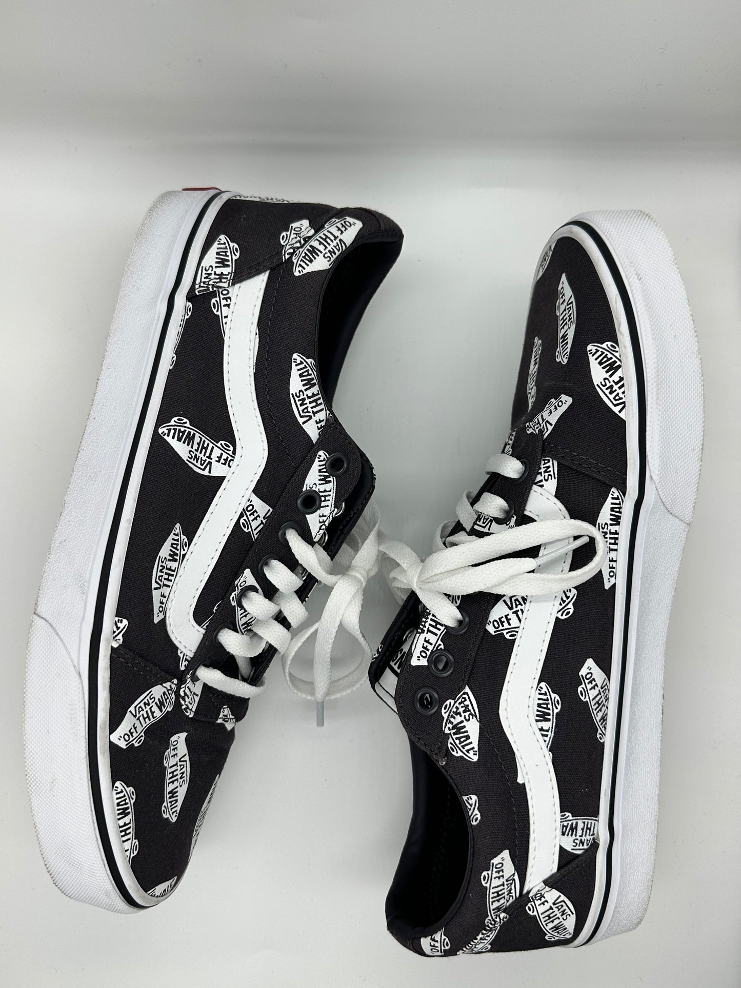 Men’s Vans “Off The Wall” Shoe