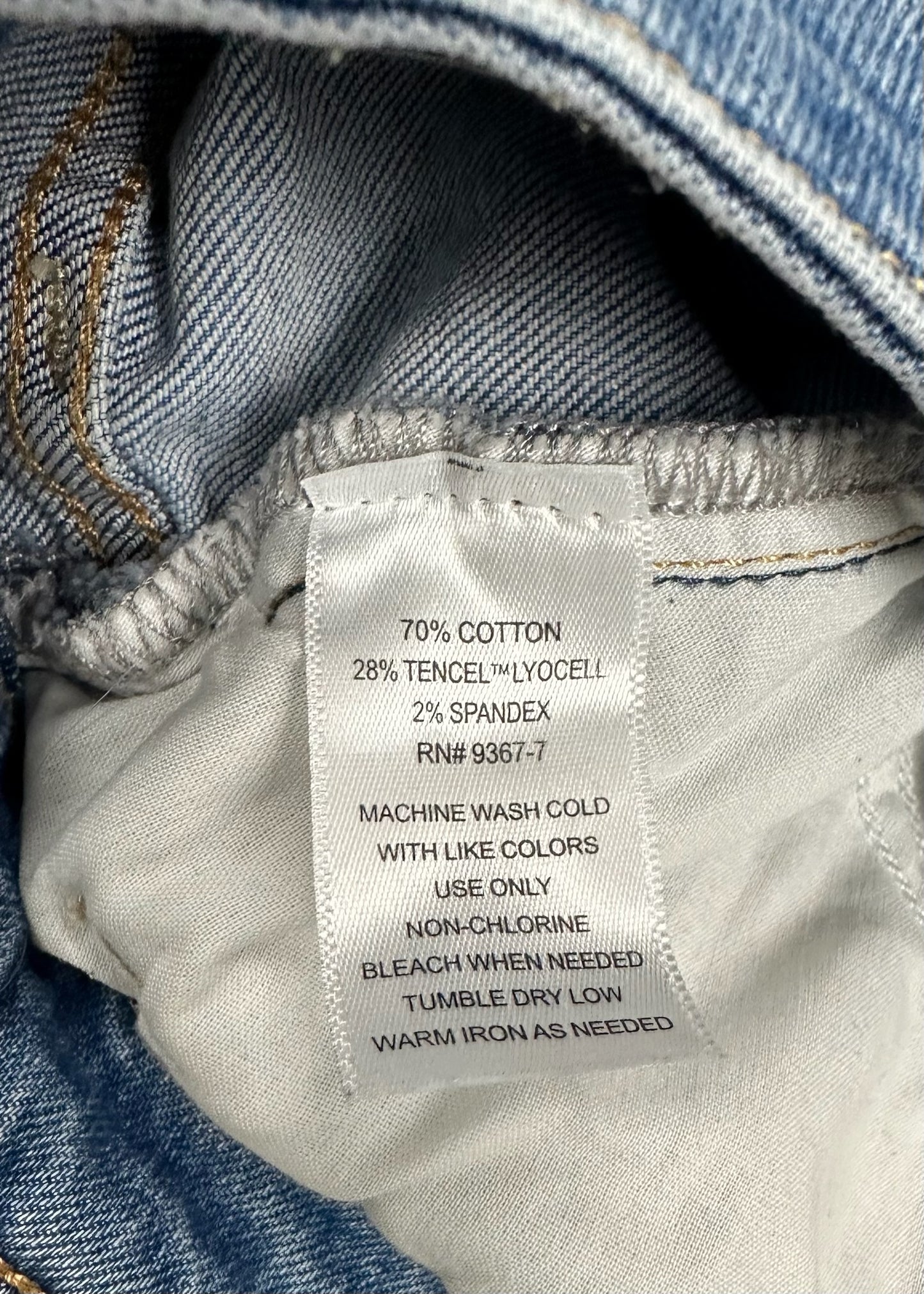 Light Jeans by Ana