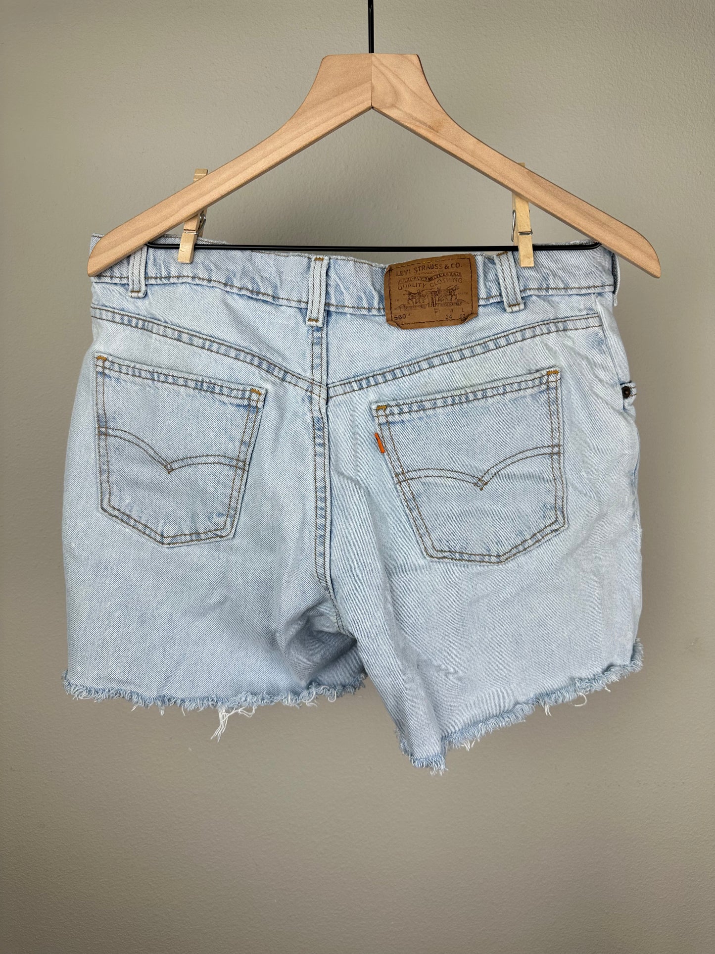 Levi 560 Light Wash Denim Shorts