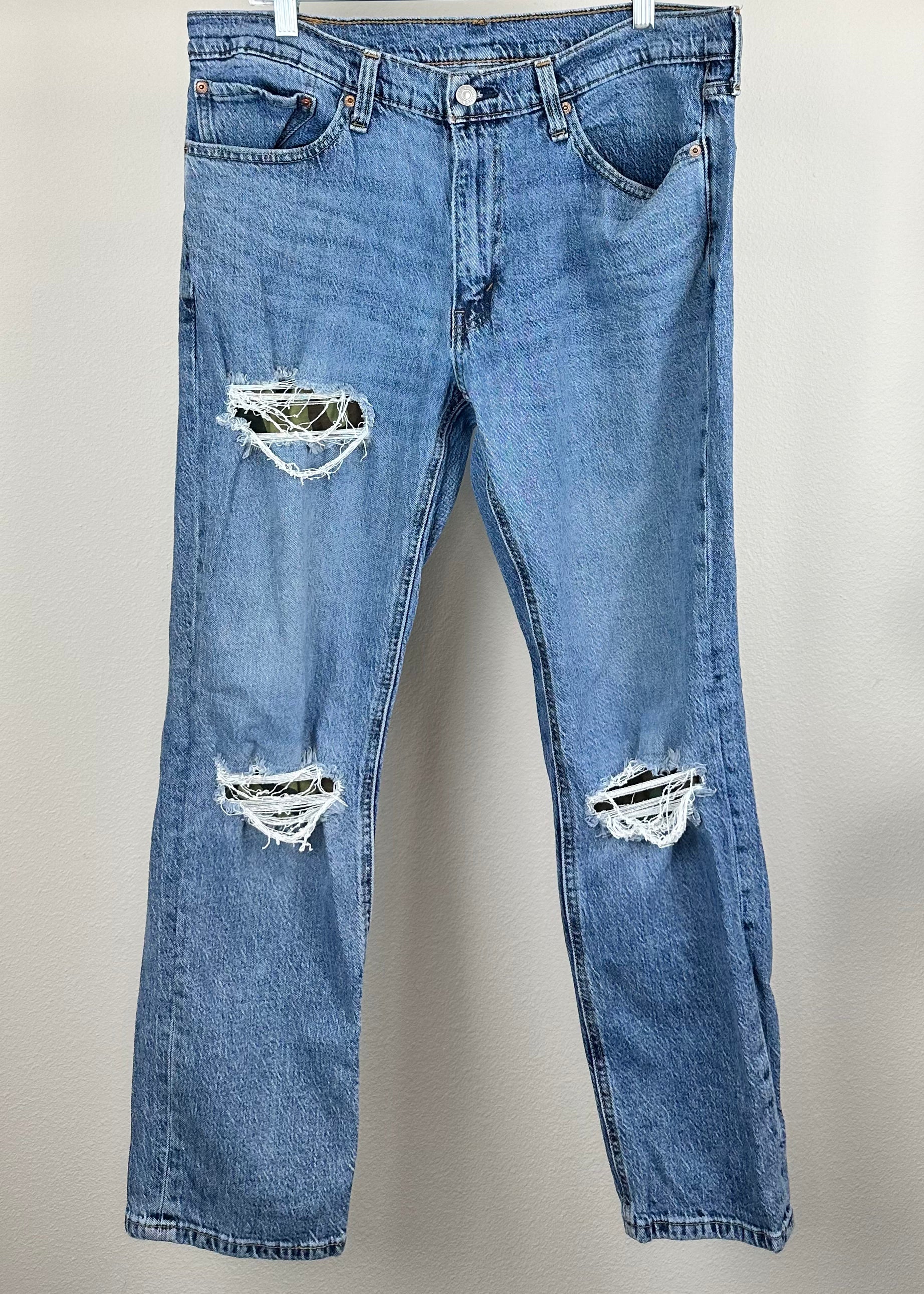 Distressed Camo Patch Levi Jeans Off Racks Shop