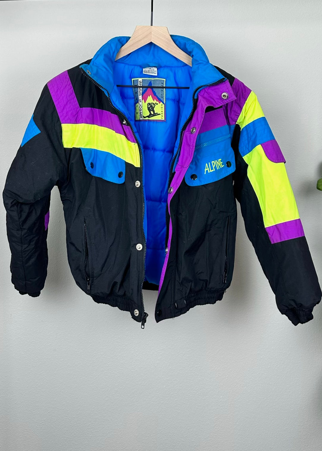 Vintage Steep Slopes Alpine Ski Jacket