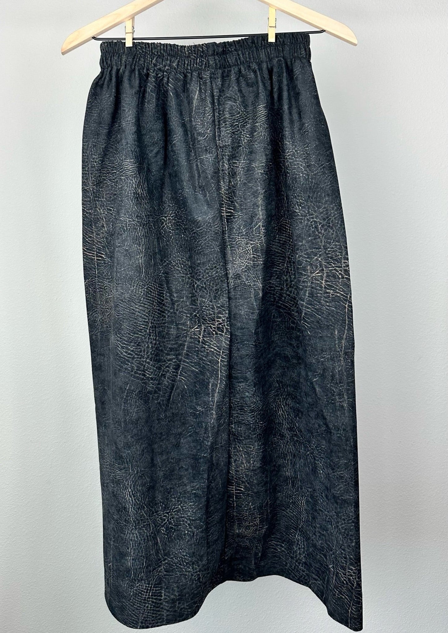 Black Concrete Skirt Set