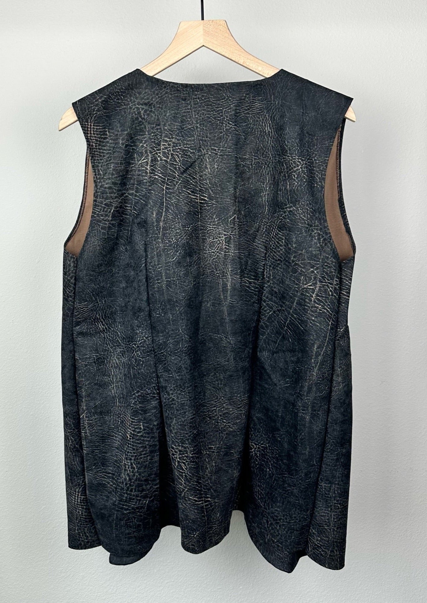 Black Concrete Skirt Set