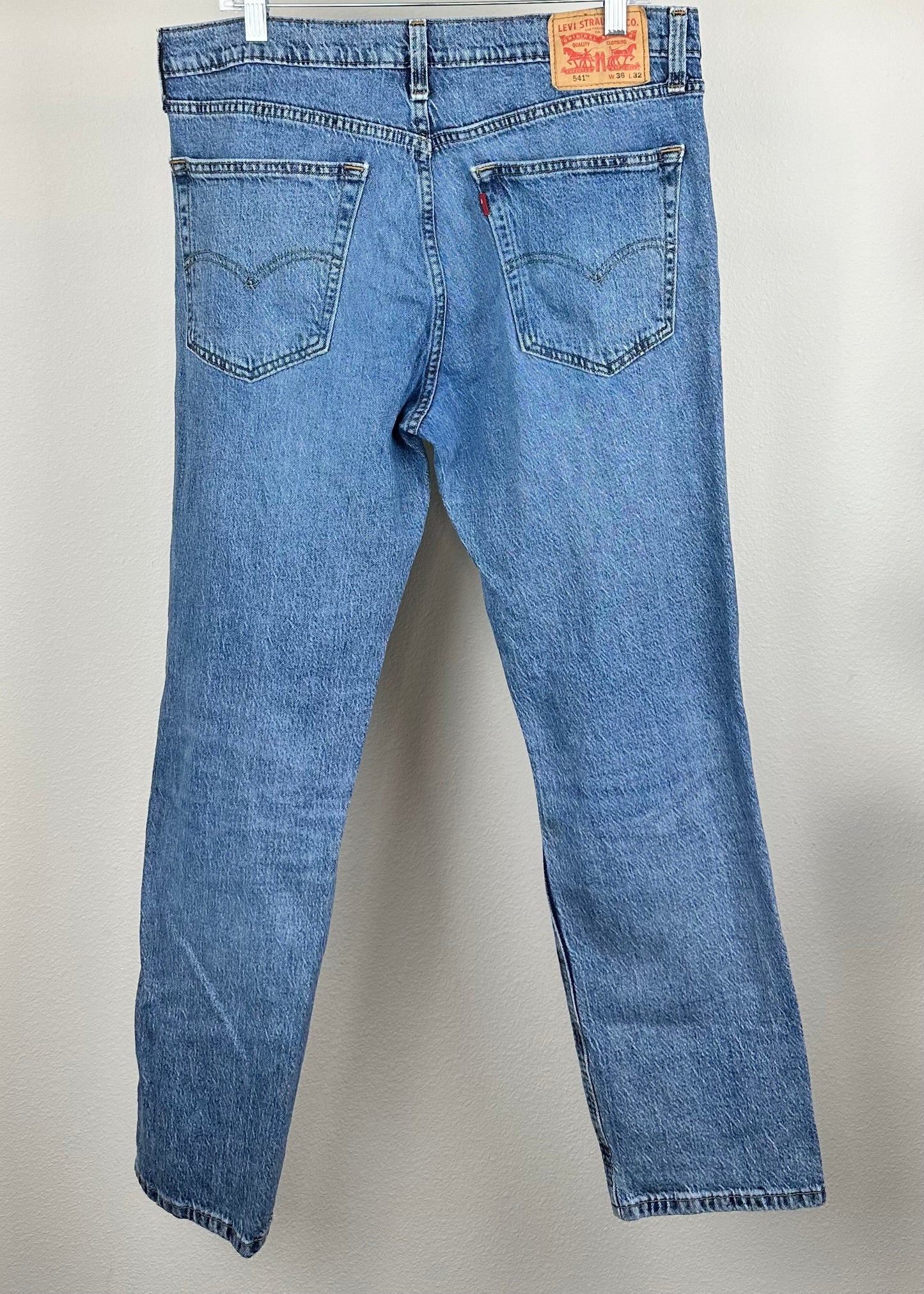 Distressed Camo Patch Levi Jeans