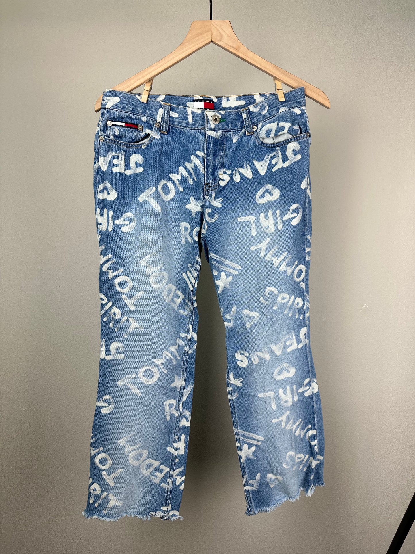 Tommy Jeans Graffiti Denim