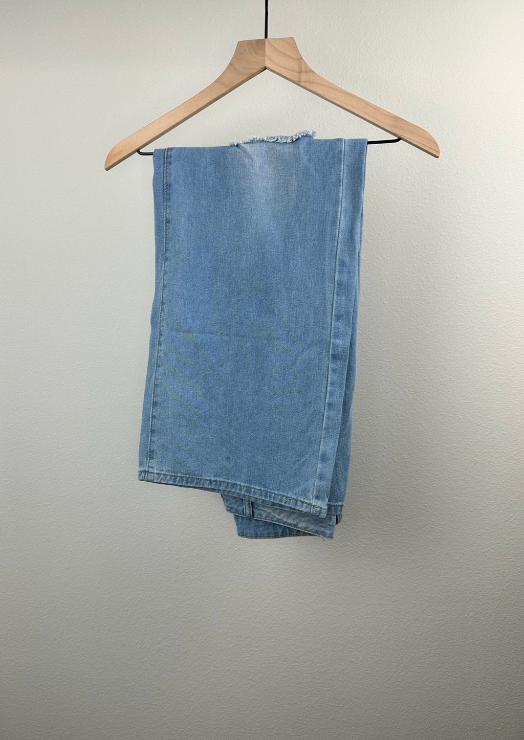 Light Wash Wide Leg Jeans By Shein