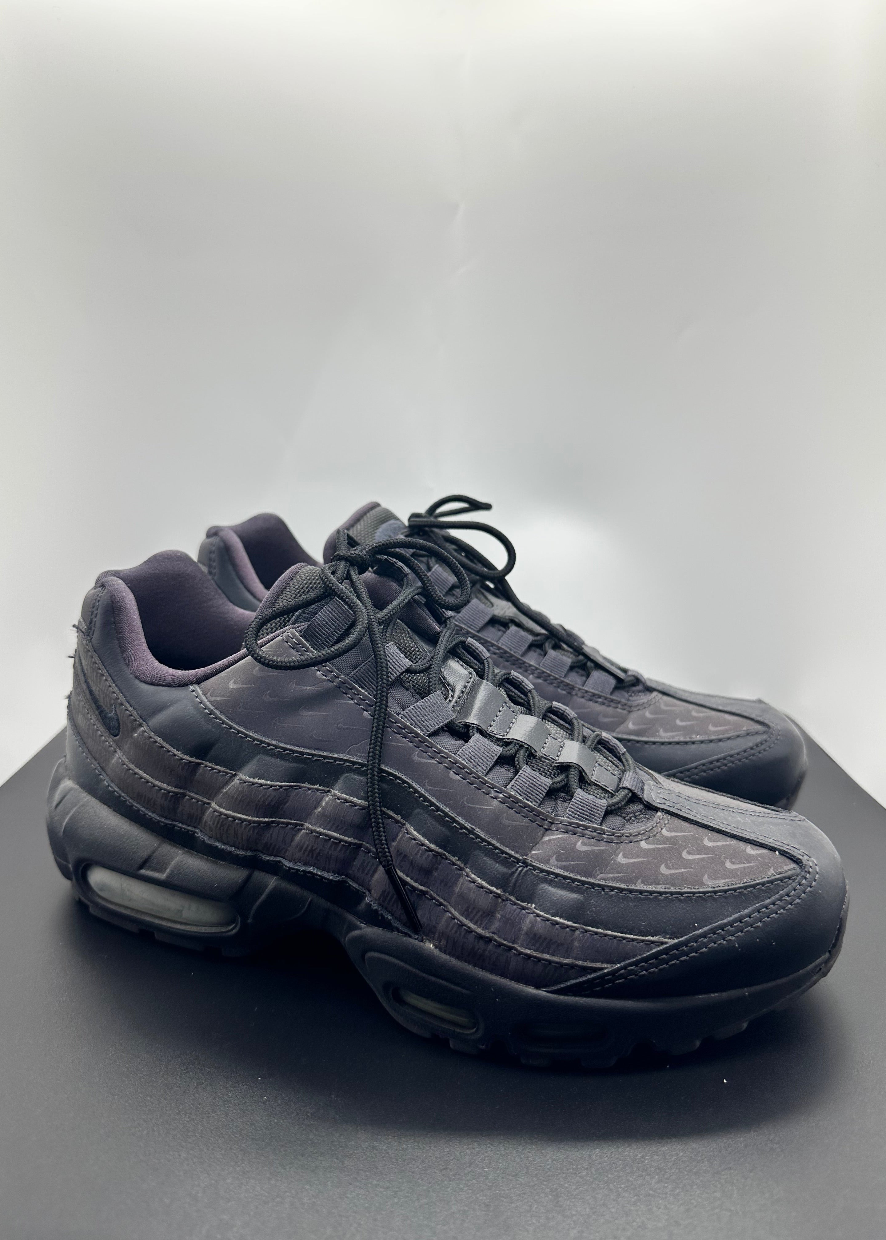 Nike Air Max 95 LX Oil Grey Reflective Running Shoes (Women's 9)