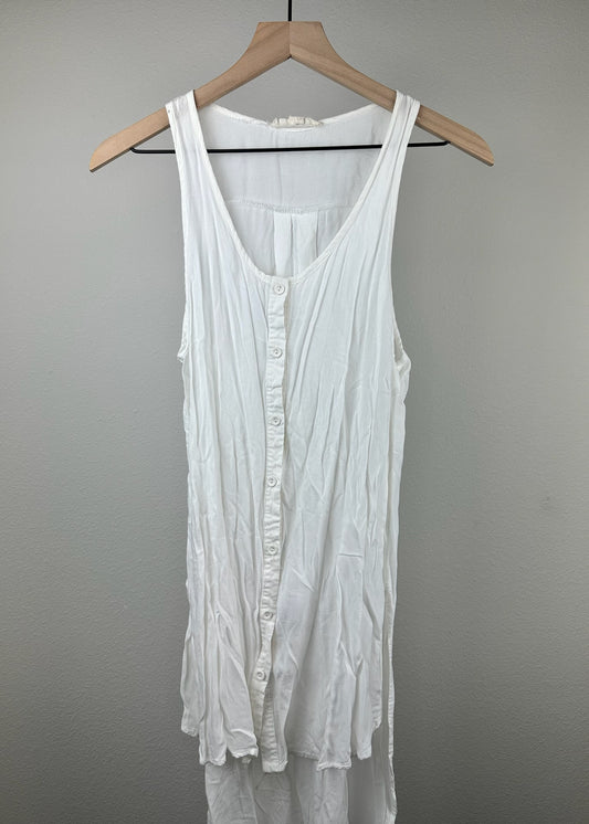 White Sleeveless High-Low Button Up By Painted Threads