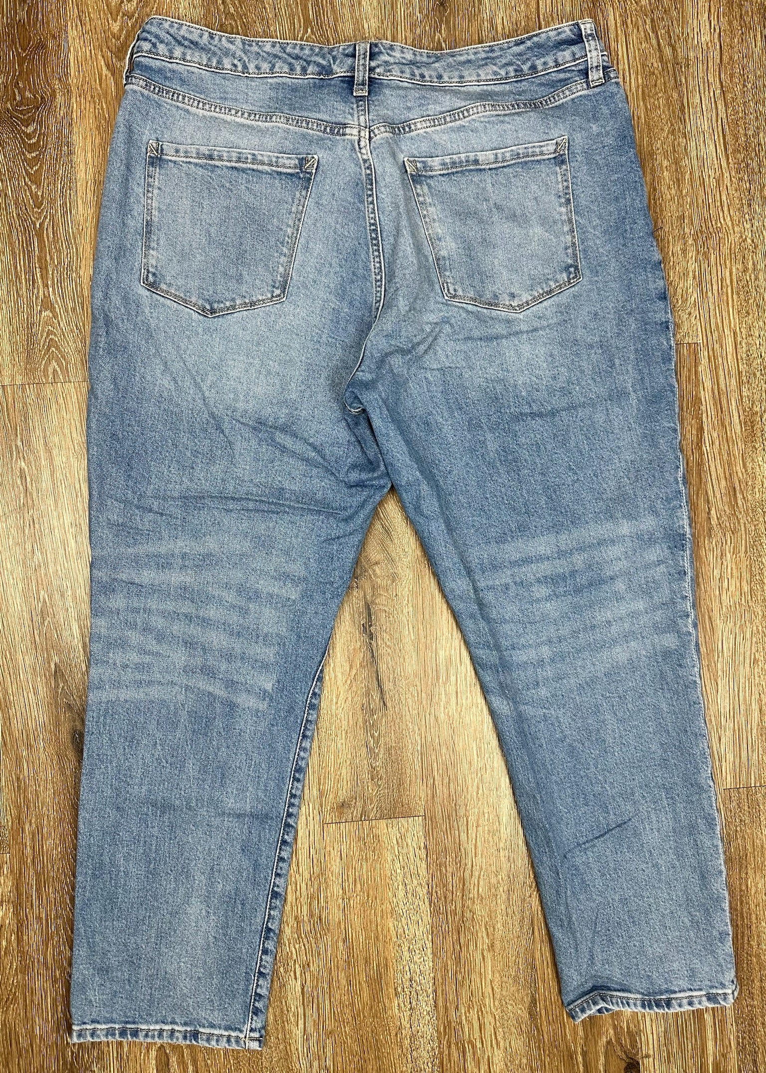 Light Jeans by Ana