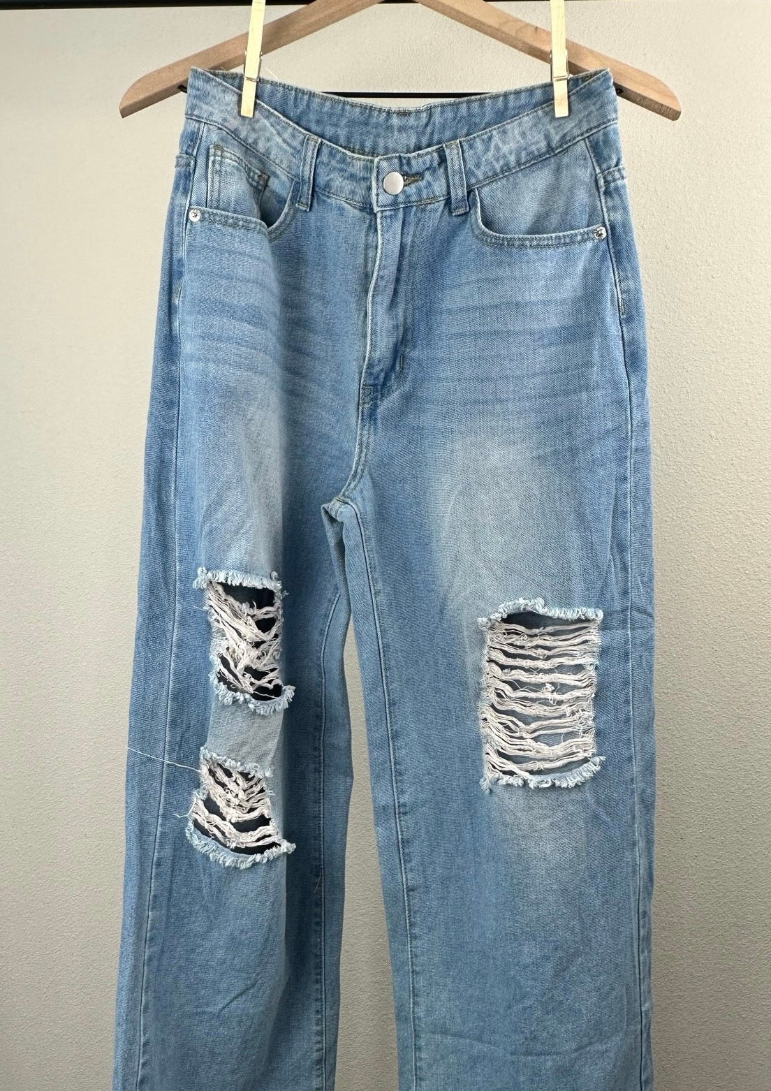 Light Wash Wide Leg Jeans By Shein