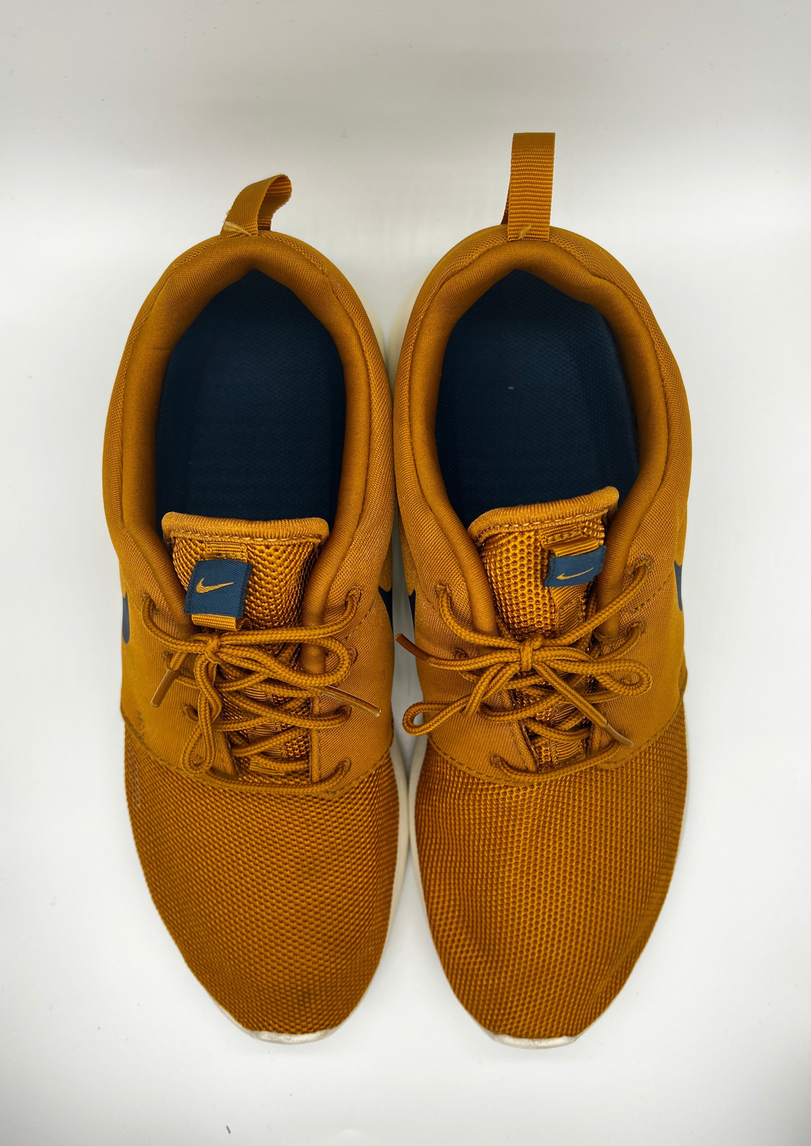 Mens Navy and Gold Roshe By Nike