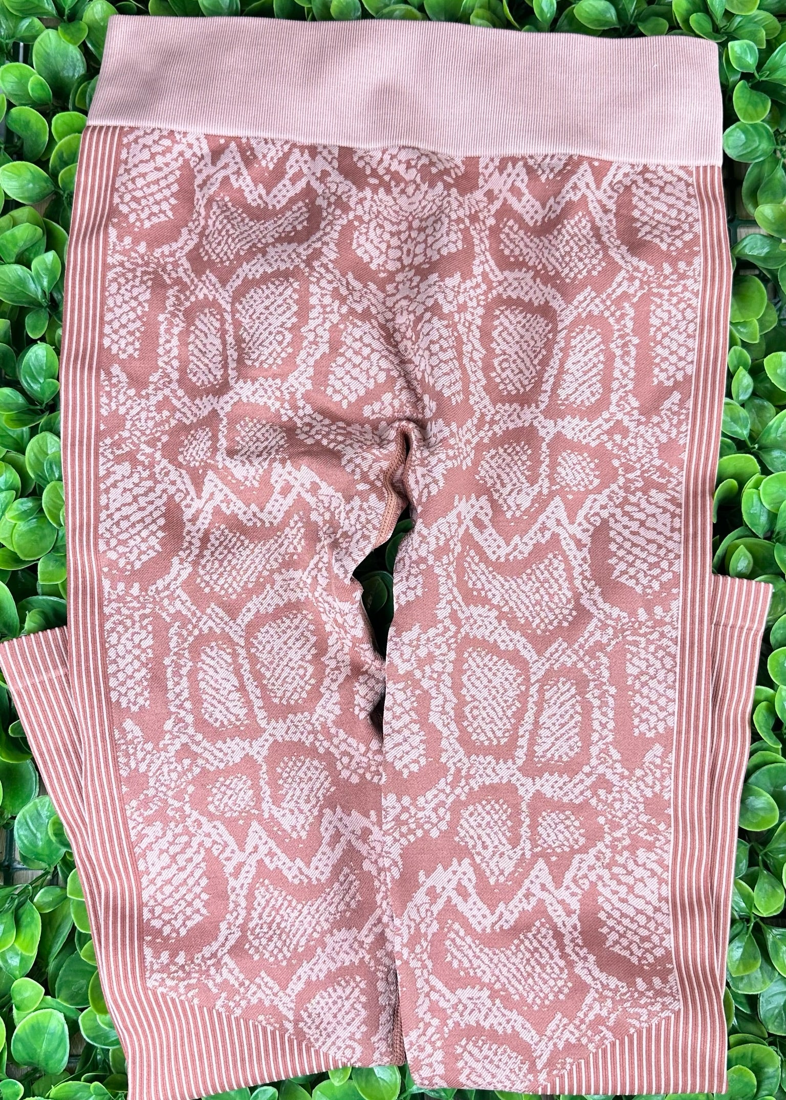 Mauve Workout Set By Seknd Look