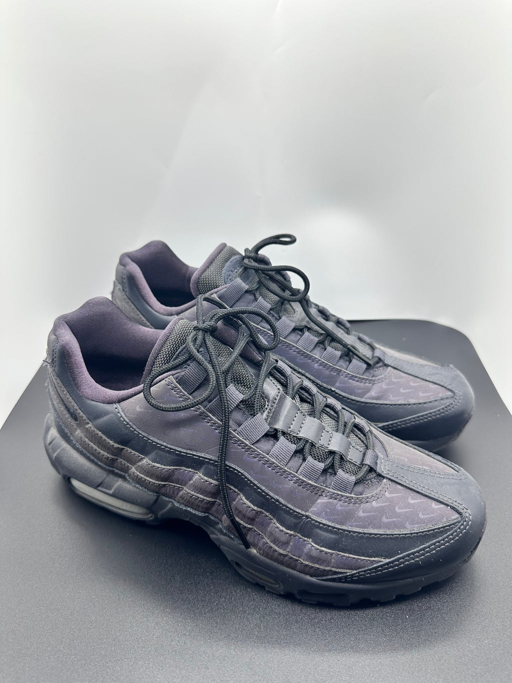 Nike Air Max 95 LX Oil Grey Reflective Running Shoes (Women's 9)
