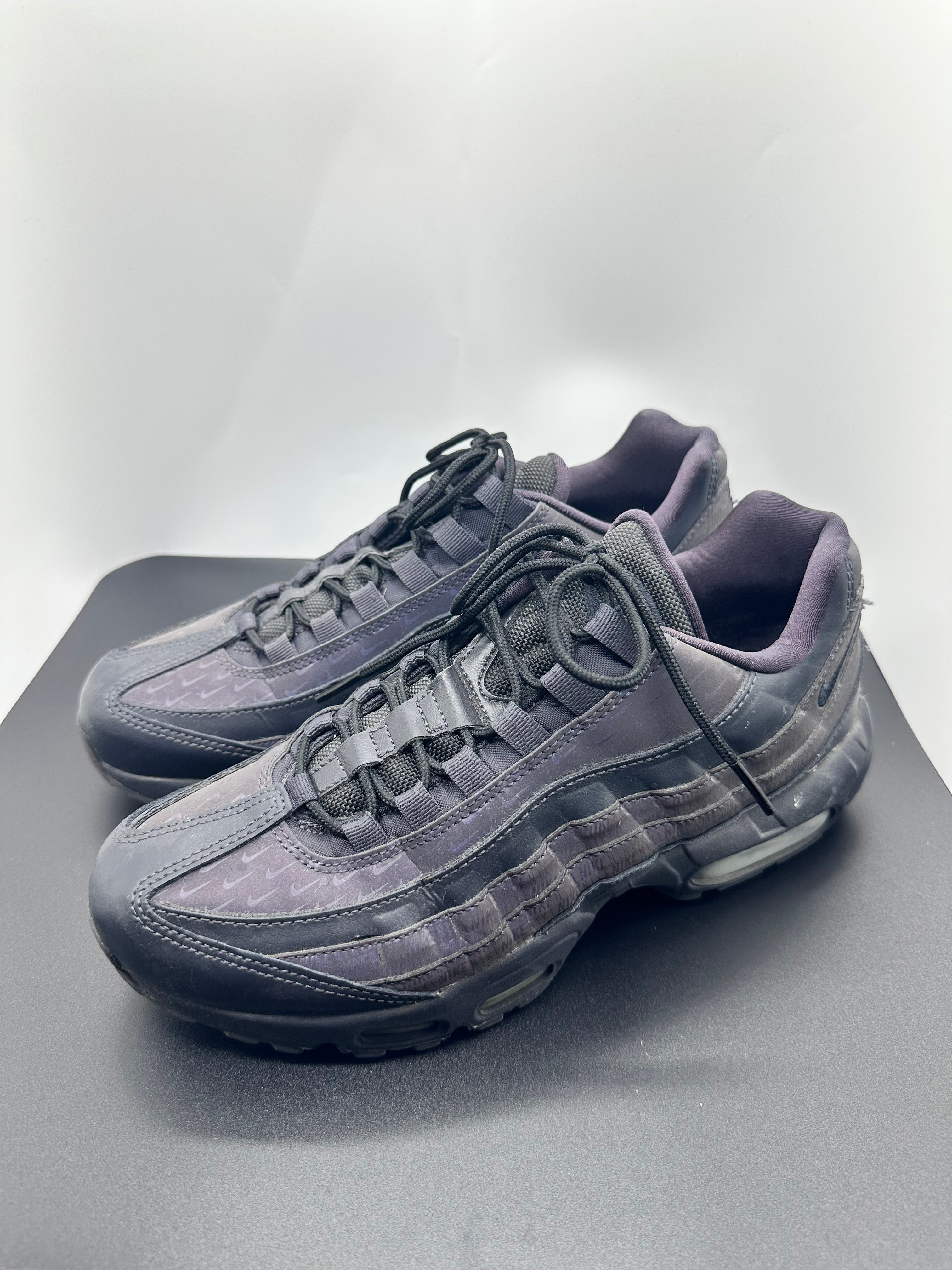 Nike Air Max 95 LX Oil Grey Reflective Running Shoes (Women's 9)