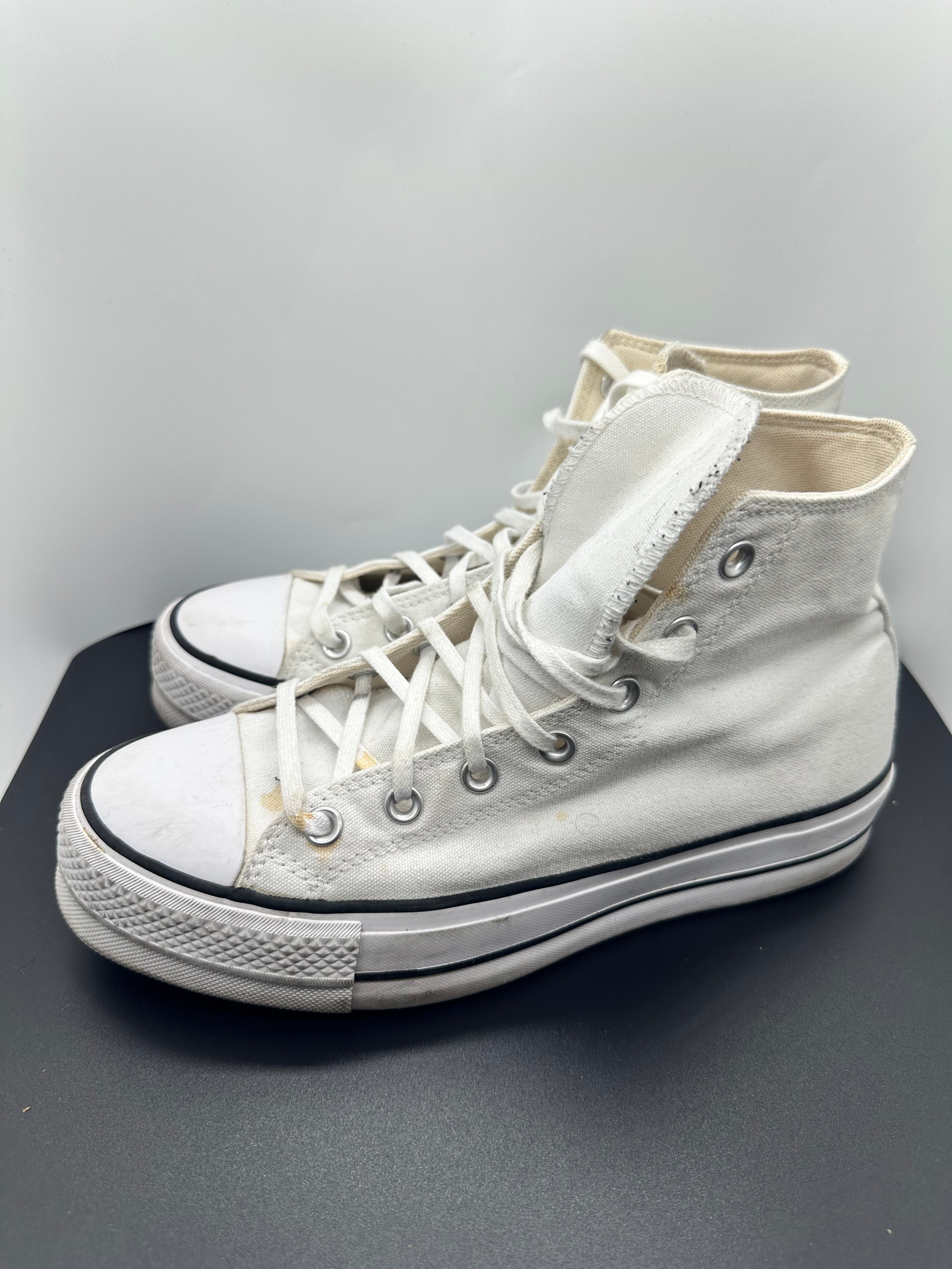 Chuck Taylor All Star Lift Platform Canvas (Women's 9)