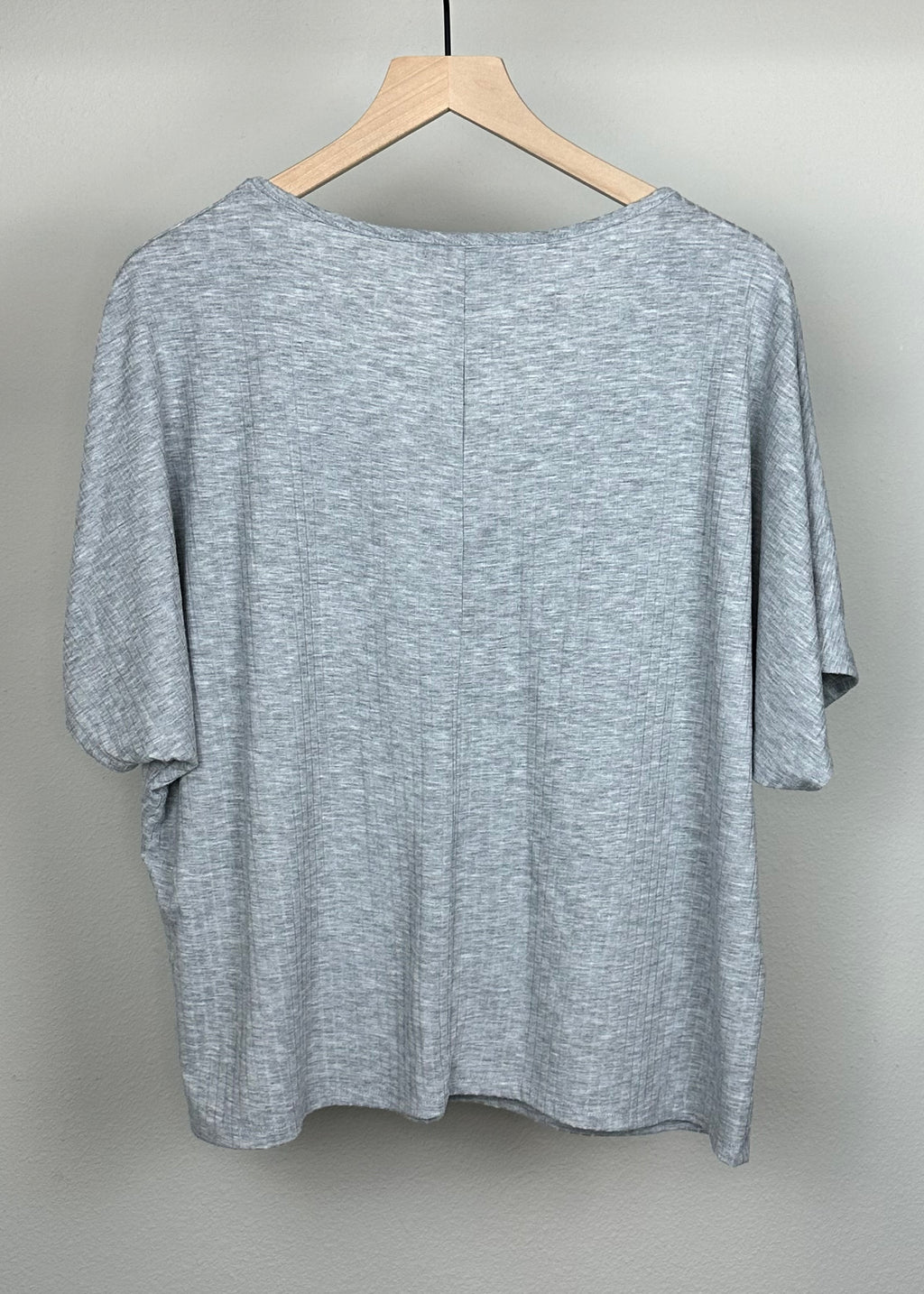 Lounging V-Neck Tee By Misguided