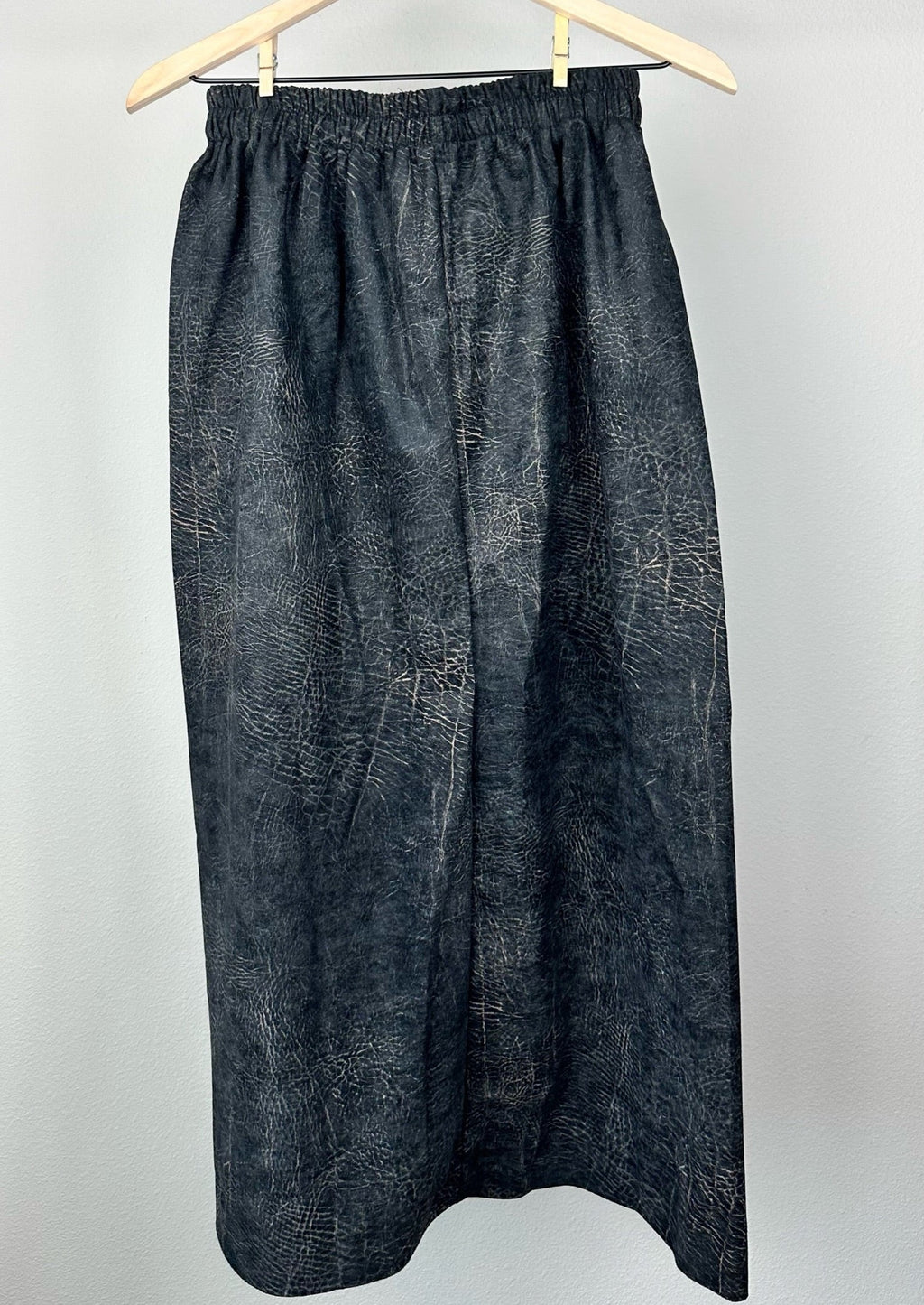 Black Concrete Skirt Set