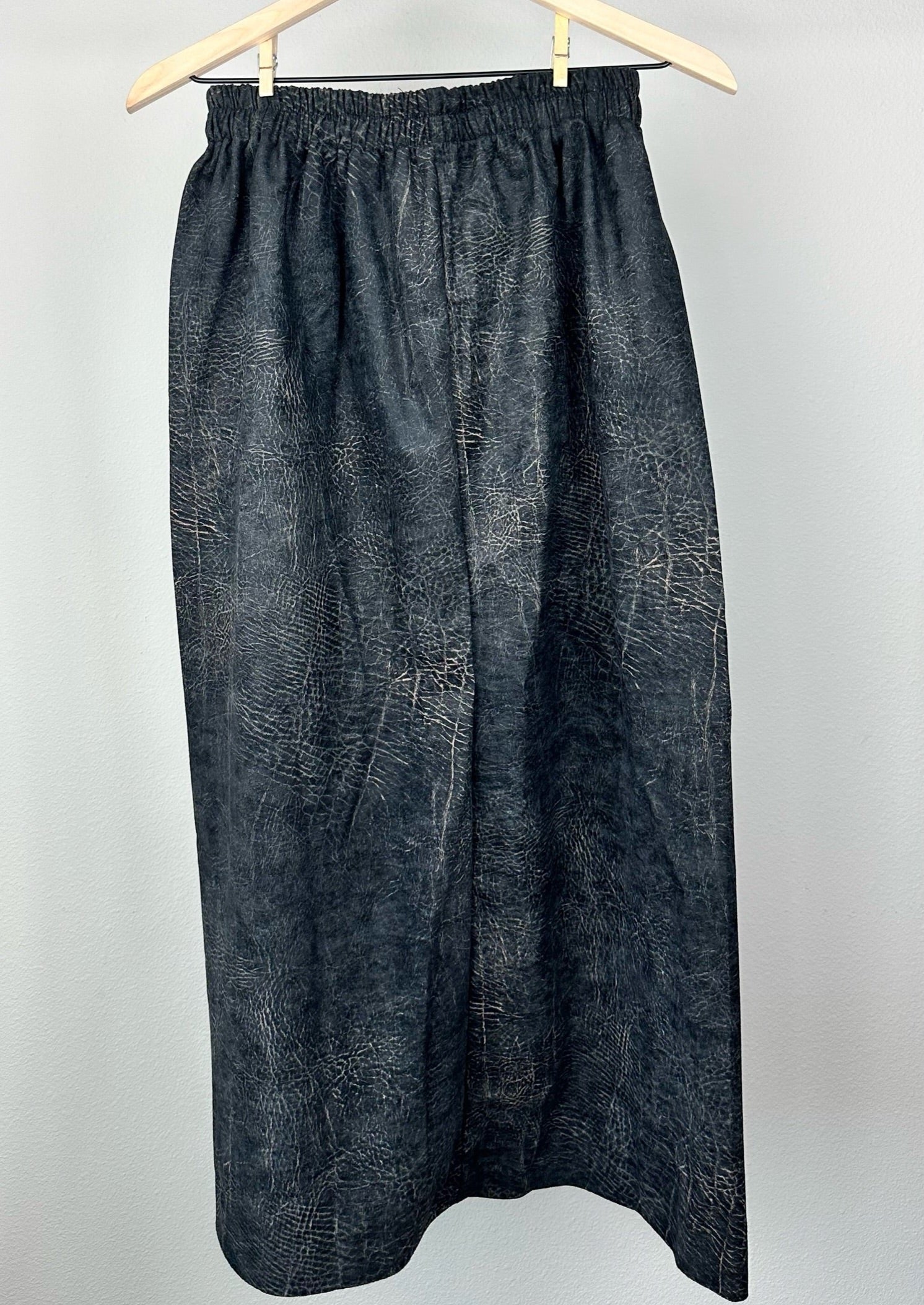 Black Concrete Skirt Set