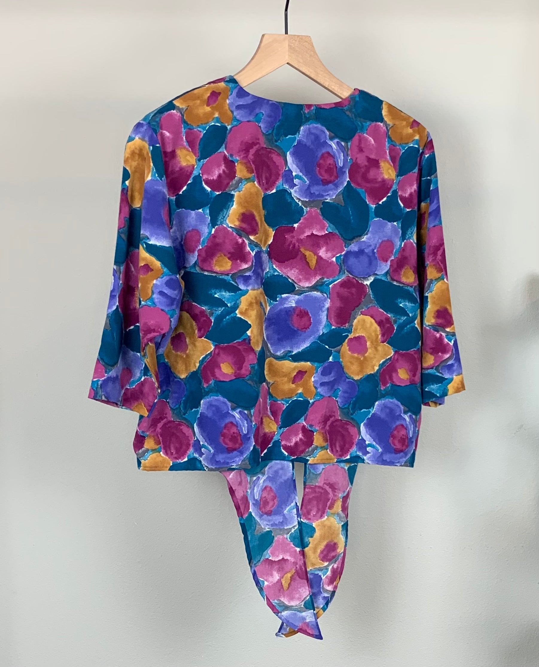 Floral Blue Box Tie-up by Koret