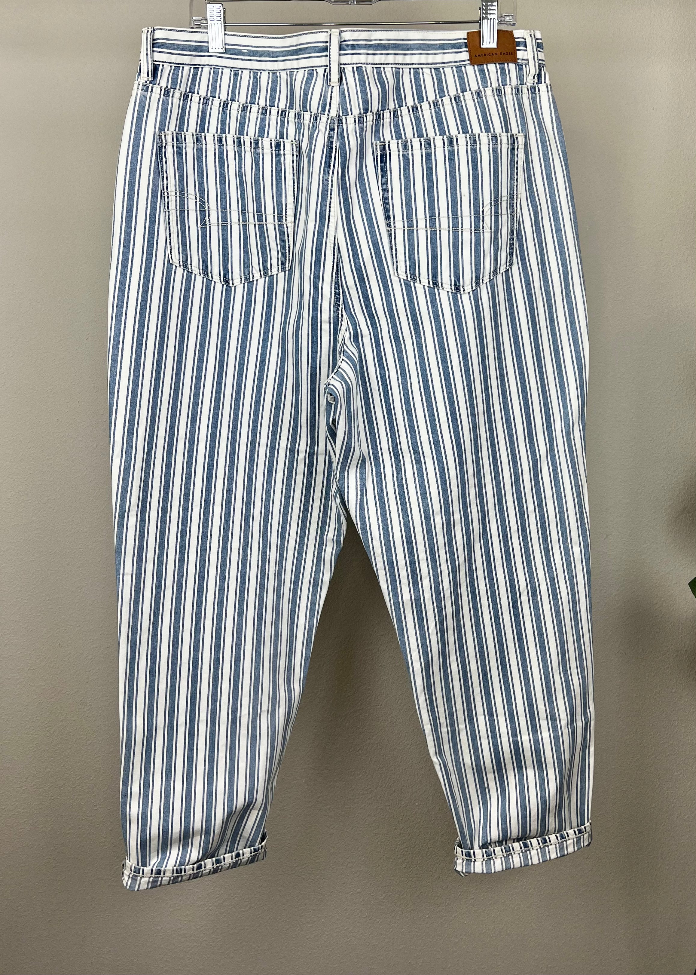 American Eagle Curvy Mom Jeans